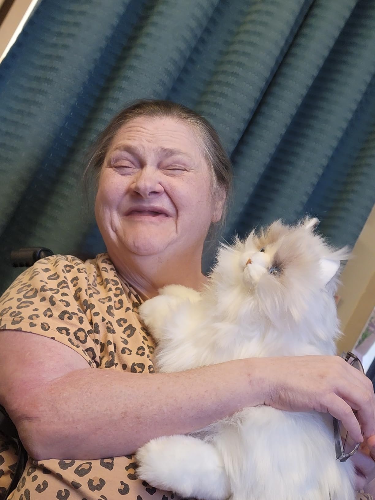 Chongker Realistic Companion Robot Dog Stuffed Animals for The Elderly customer photo 2