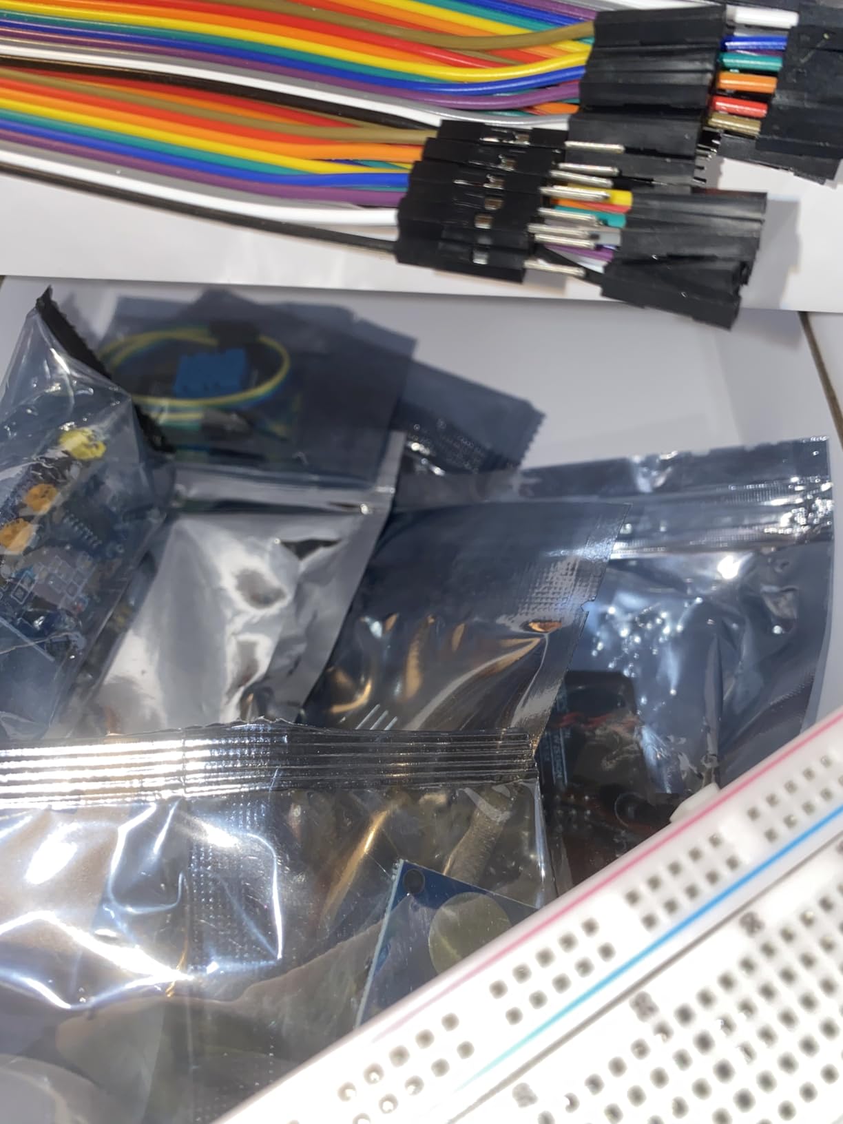 SunFounder AI Fusion Lab Kit for Raspberry Pi 5/4/3B+/Zero 2w, LLMs ChatGPT/Gemini/Grok, YOLO&OpenCV & MediaPipe, Python, Video Courses for Beginners Engineers customer photo 2