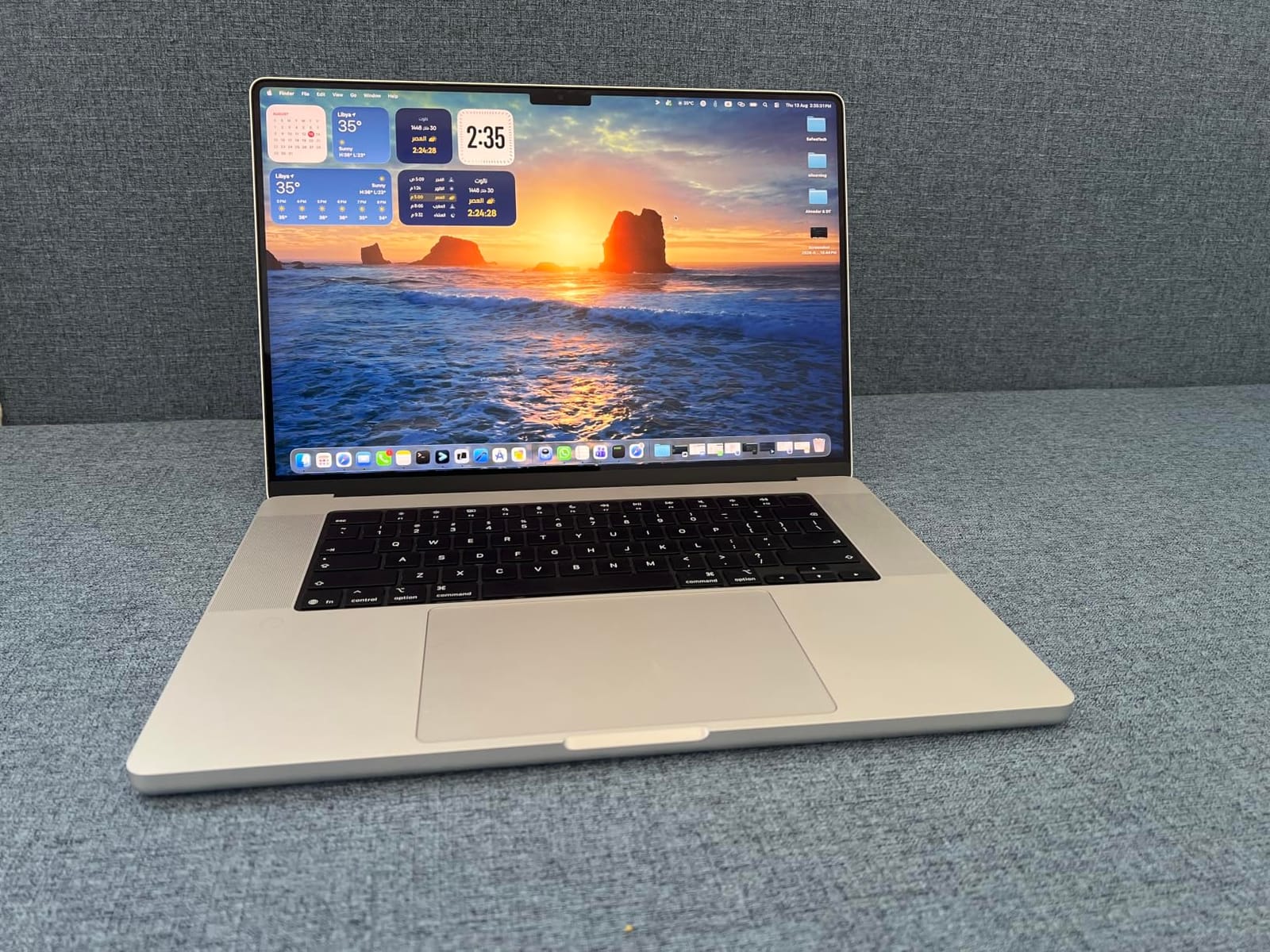 Apple 2026 MacBook Pro Laptop with Apple M5 Pro chip with 18-core CPU and 20-core GPU: Built for AI, 16.2-inch Liquid Retina XDR Display, 48GB Unified Memory, 1TB SSD, Wi-Fi 7; Space Black customer photo 1
