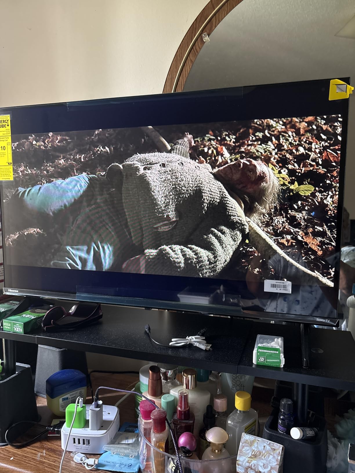Hisense 32-Inch Class QD4SR Series Hi-QLED HD Smart Roku TV (32QD4HSR, 2026 Model) – Hi-QLED Color, Dolby Audio, Compatible with Alexa, Full Array LED, Slim Bezel Design customer photo 2