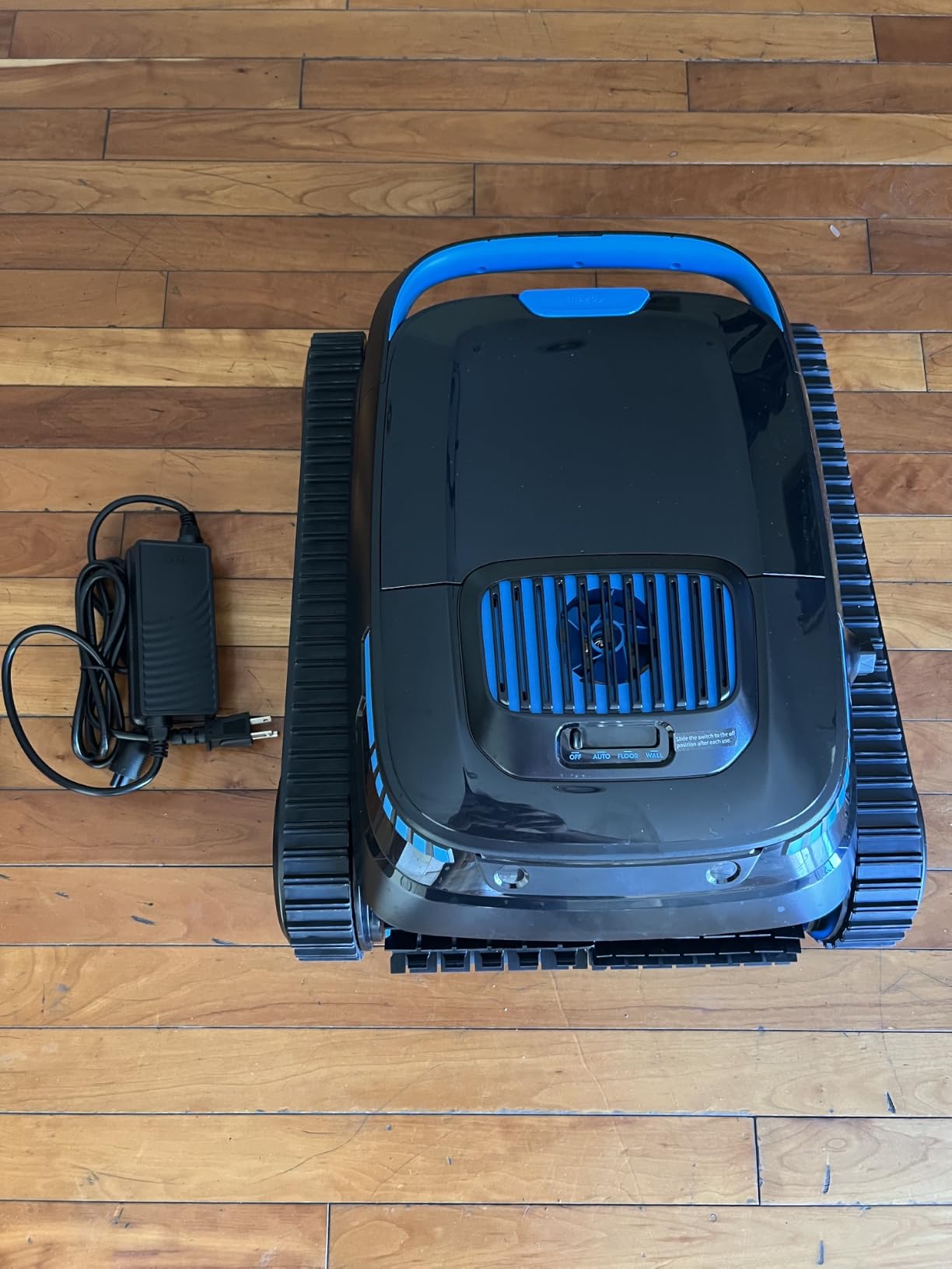 PC10 Cordless Robotic Pool Vacuum for Inground & Above Ground Pools customer photo 1