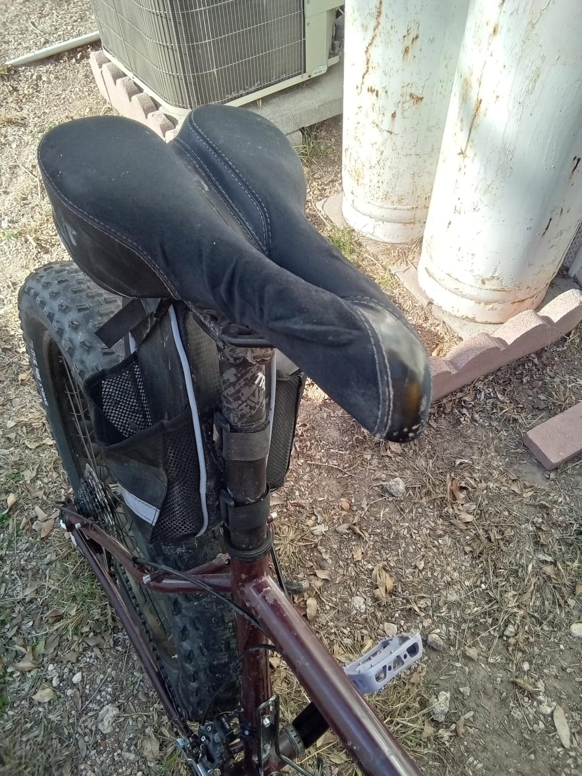 Planet Bike Anatomic Relief System Classic Bike Seat- Men customer photo 2