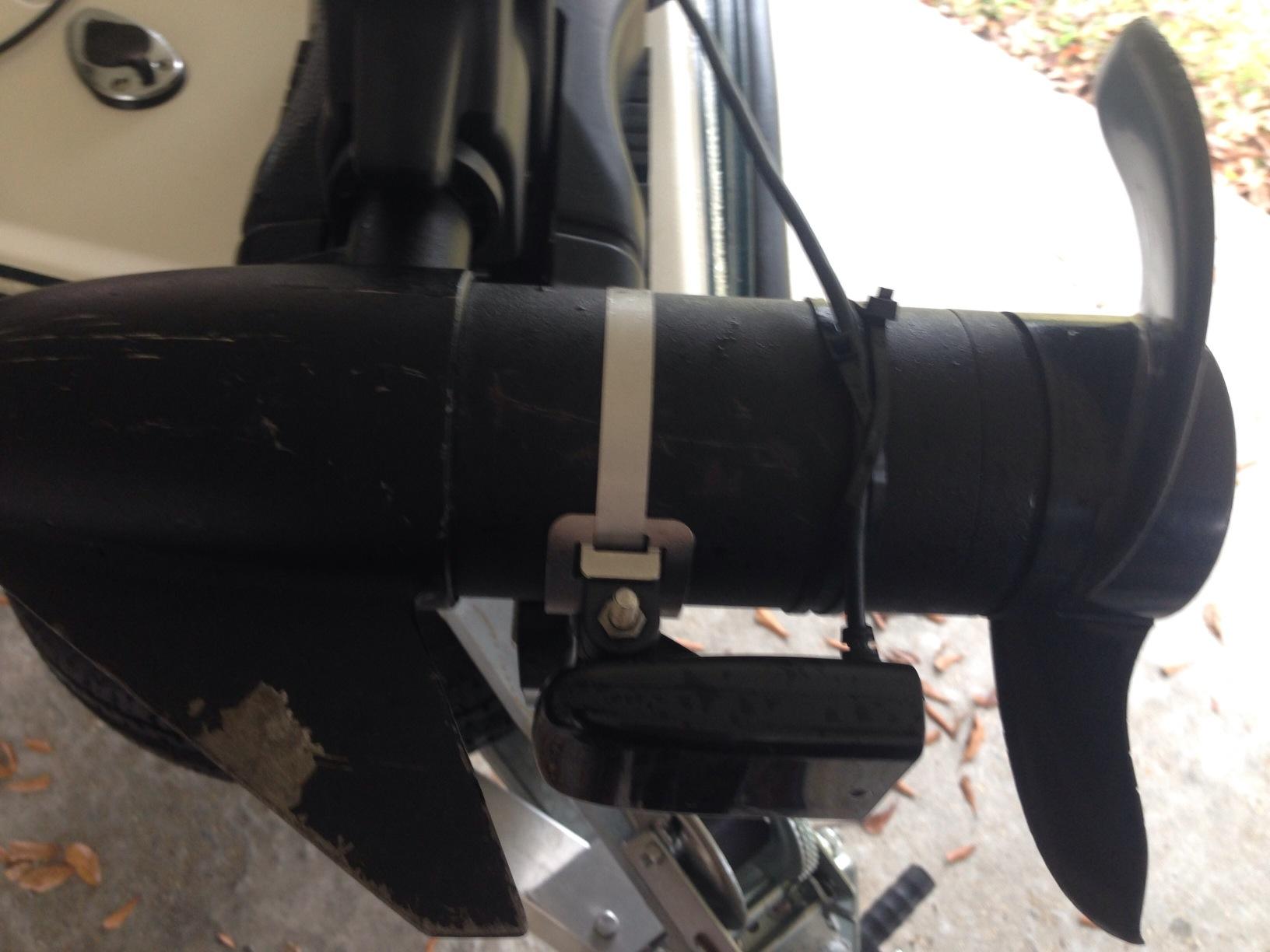 Humminbird 740087-1 AD XTM 9 - Trolling Motor Adapter for XNT Transducer customer photo 2