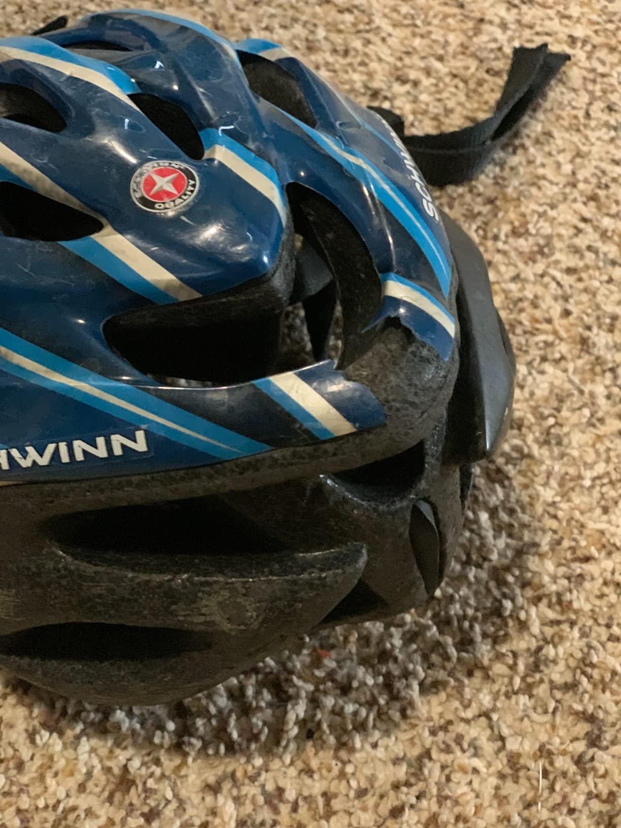 Schwinn Thrasher Helmet for Kids, Size 55-58 cm for Kids 8-14, Lightweight Microshell, Adjustable Dial & Straps, Interior Padding, Air Vents, Visor, Helmet for Boys and Girls customer photo 2