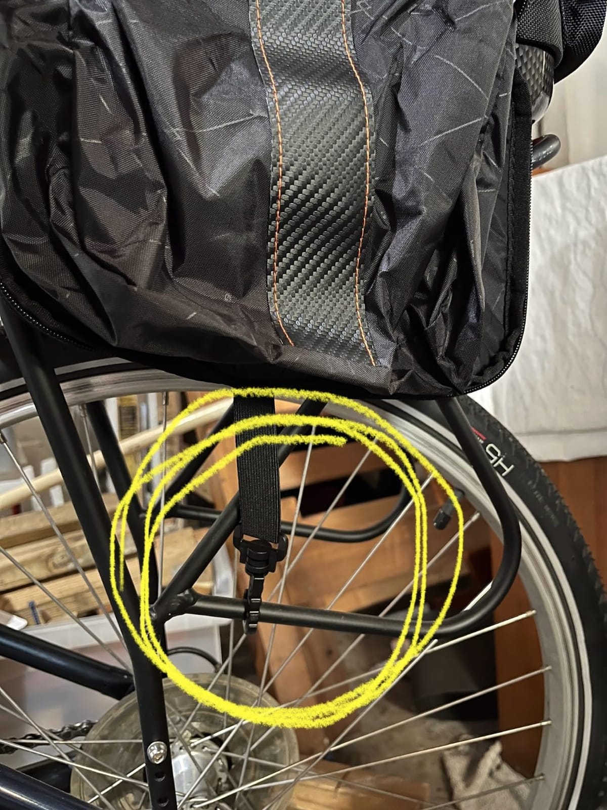 Ibera Bike Bag Expandable Commuter 17-23L - Clip-On Bike Rack Bag with Panniers & Strap - Hard Base, Reflective Trim & Taillight Ready - Ideal for Commuting & Touring - PAKRAK ONLY FOR IBERA RACKS customer photo 1
