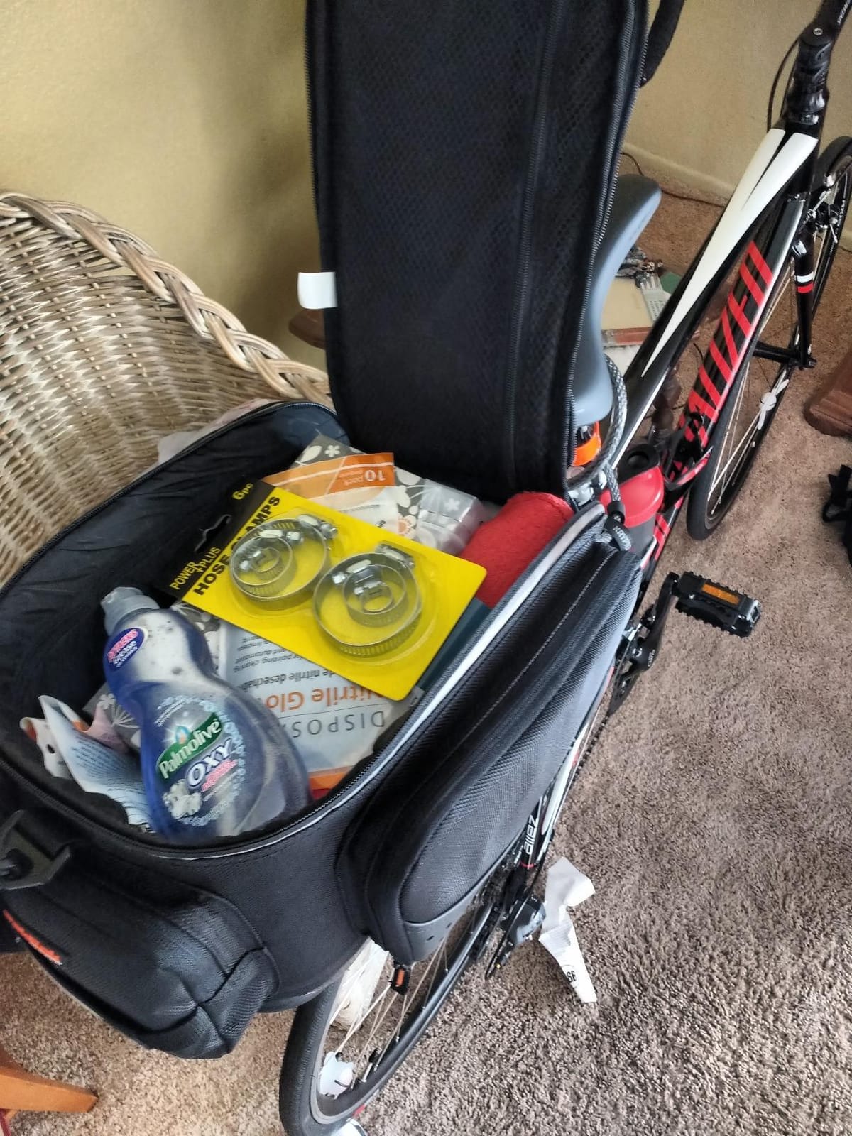 Ibera Bike Bag Expandable Commuter 17-23L - Clip-On Bike Rack Bag with Panniers & Strap - Hard Base, Reflective Trim & Taillight Ready - Ideal for Commuting & Touring - PAKRAK ONLY FOR IBERA RACKS customer photo 2