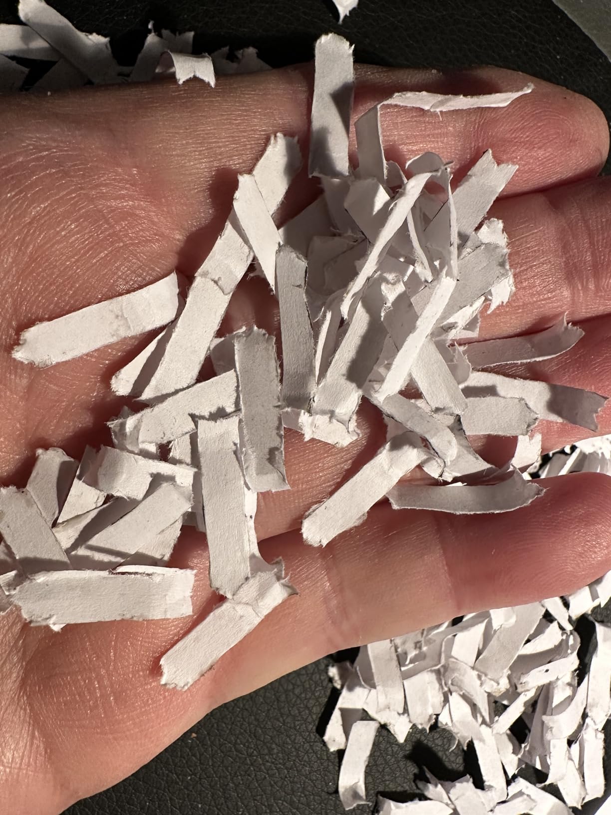 Bonsaii 18-Sheet Cross-Cut 60-Min Run Heavy Duty Paper Shredder customer photo 1