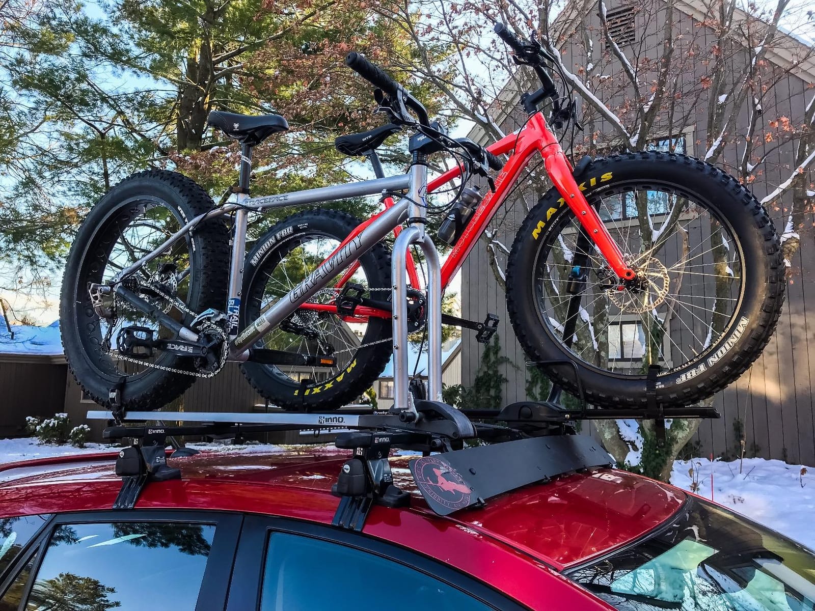 RockyMounts Tomahawk upright roof bike rack customer photo 1