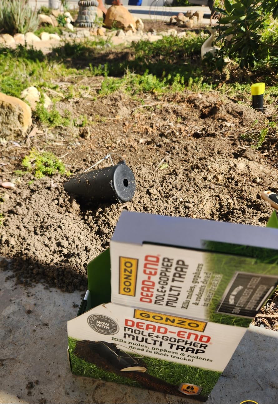 Gonzo 5001 Dead-End Mole & Gopher Trap customer photo 2