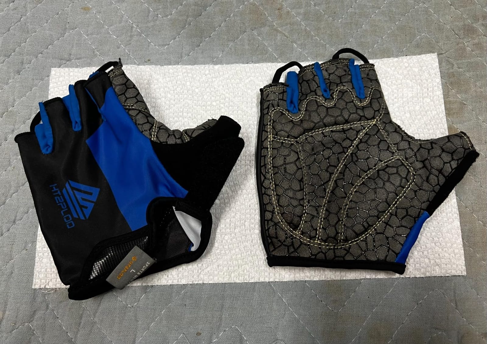 Bike Gloves Cycling Gloves Biking Gloves Bicycle Gloves for Men Women with Anti-Slip Shock-Absorbing Pad,Light Weight Half Finger Gloves for Cycling Workout Training Outdoor customer photo 1