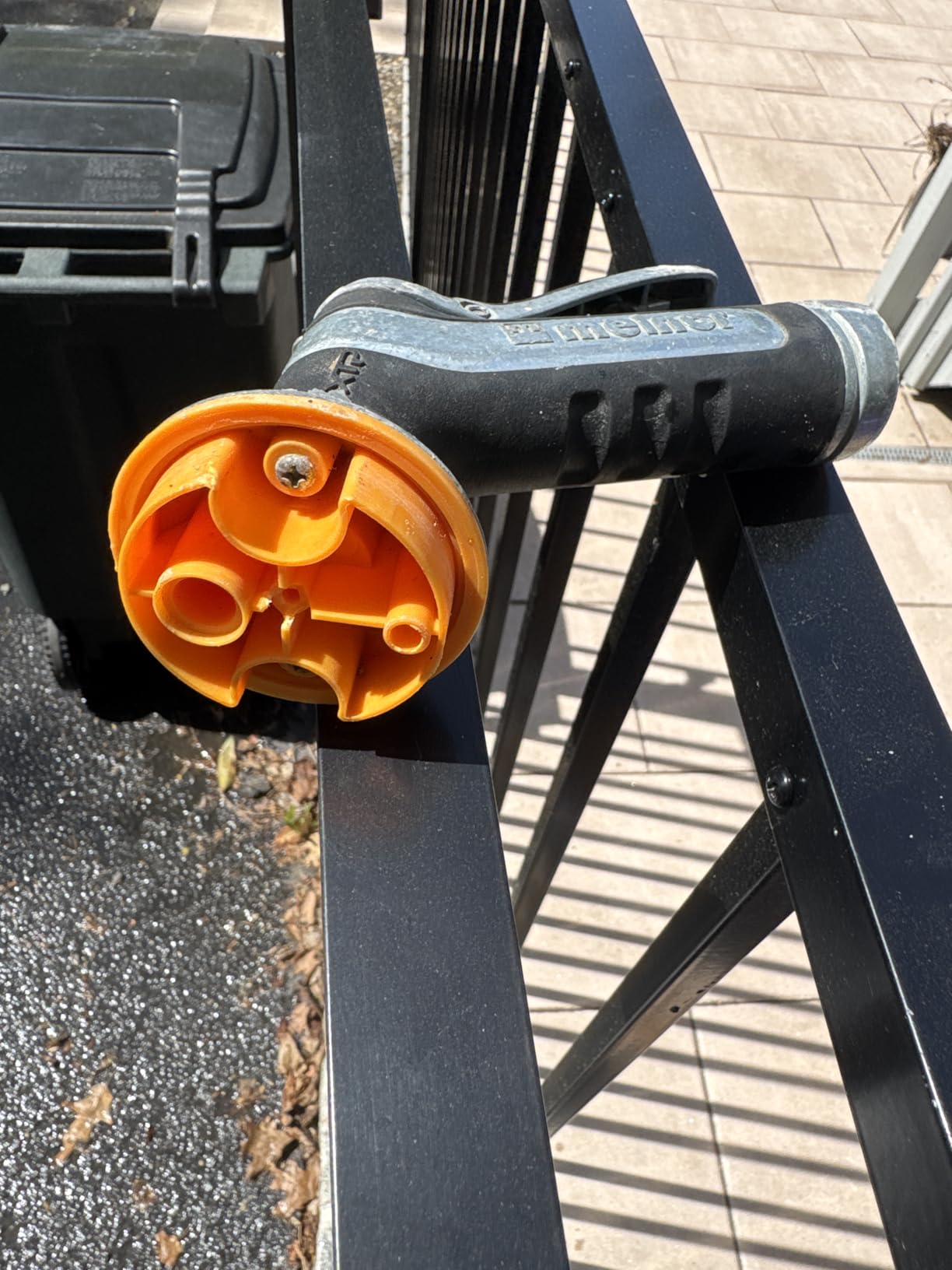 Melnor XT Metal 7-Pattern Hose Nozzle: Rear Trigger, Slip-Resistant Grip customer photo 2
