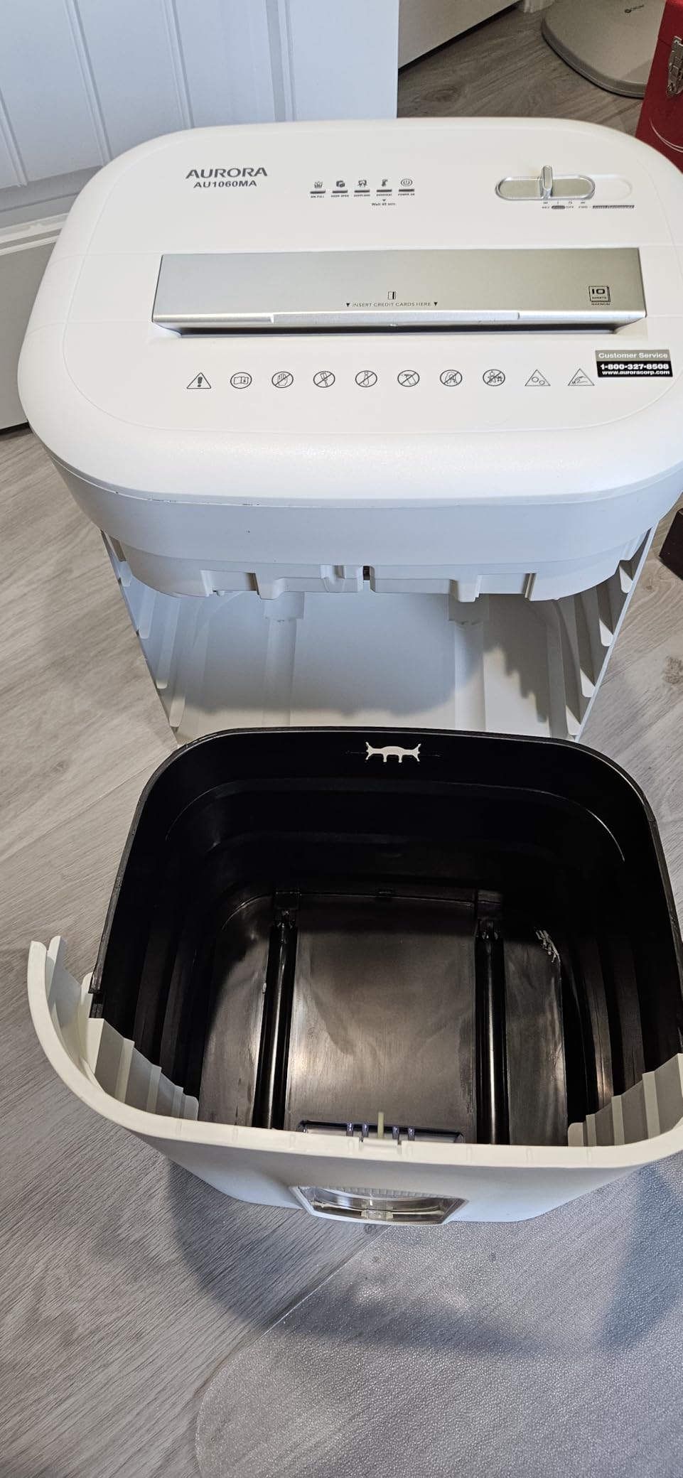 Aurora AU1060MA Professional Grade 10-Sheet High Security Micro-Cut Paper and Credit Card Shredder/ 60 Minutes/Security Level P-5, White, AU1060MA 10-Sheet High Security Microcut customer photo 1