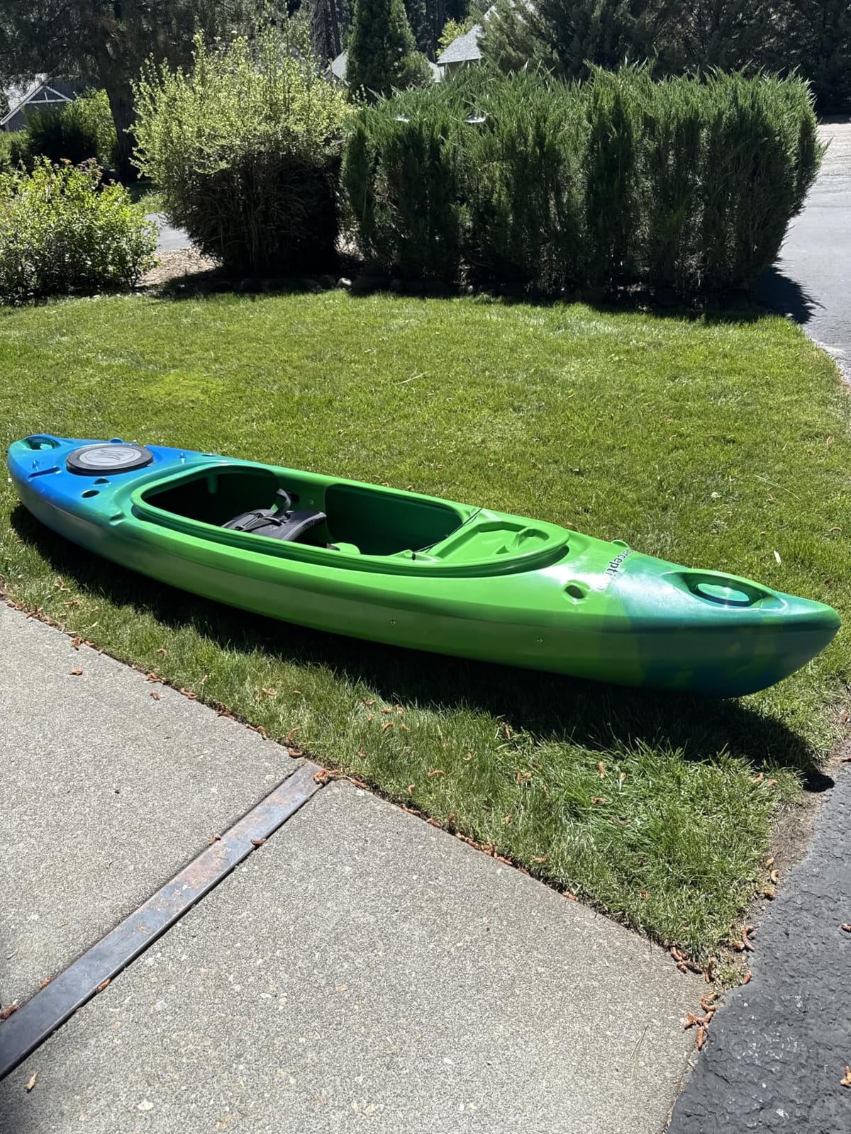 Perception Flash 9.5 | Sit Inside Kayak | Rod Holders and Rear Storage customer photo 1