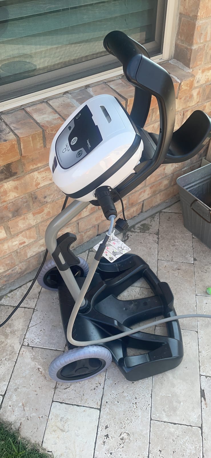 Polaris 9650iQ Sport Robotic Cleaner, Automatic Vacuum customer photo 1
