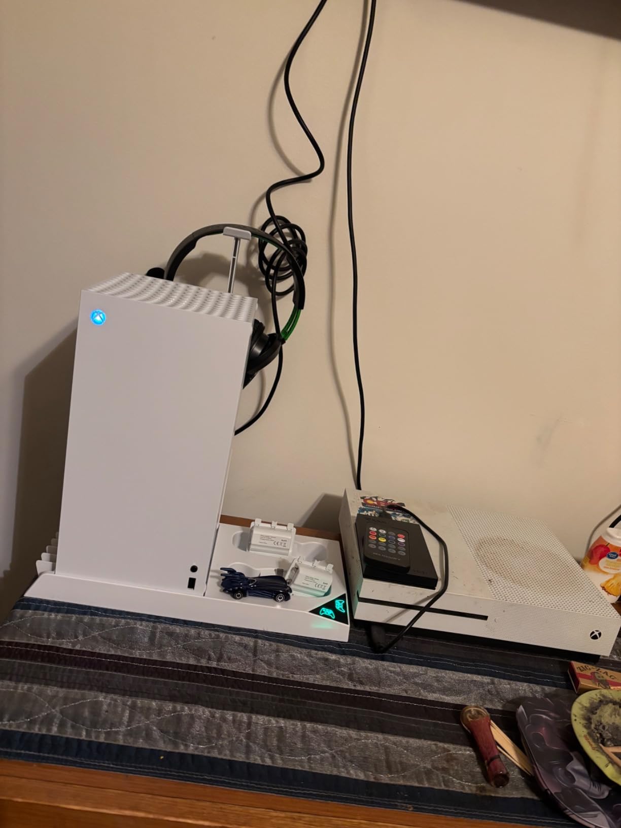 MENEEA Cooling Fan & Charging Stand for Xbox Series X Console & Controller customer photo 1