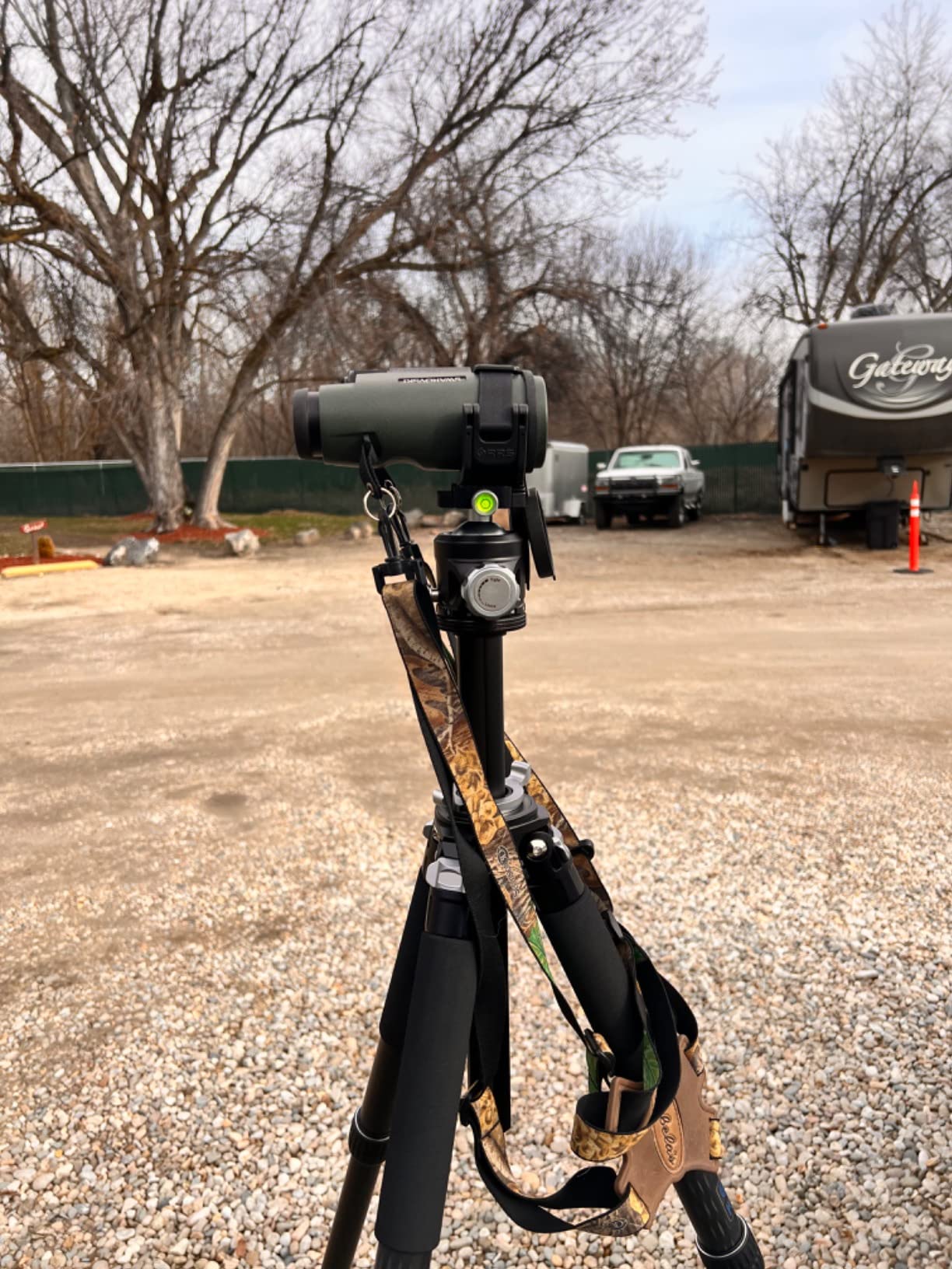 Carbon Fiber Camera Tripod-INNOREL GT324C Professional Compact Shooting Tripod for Heavy Duty Stand with Low Gravity Center Ball Head Special-Shaped Center Column customer photo 1
