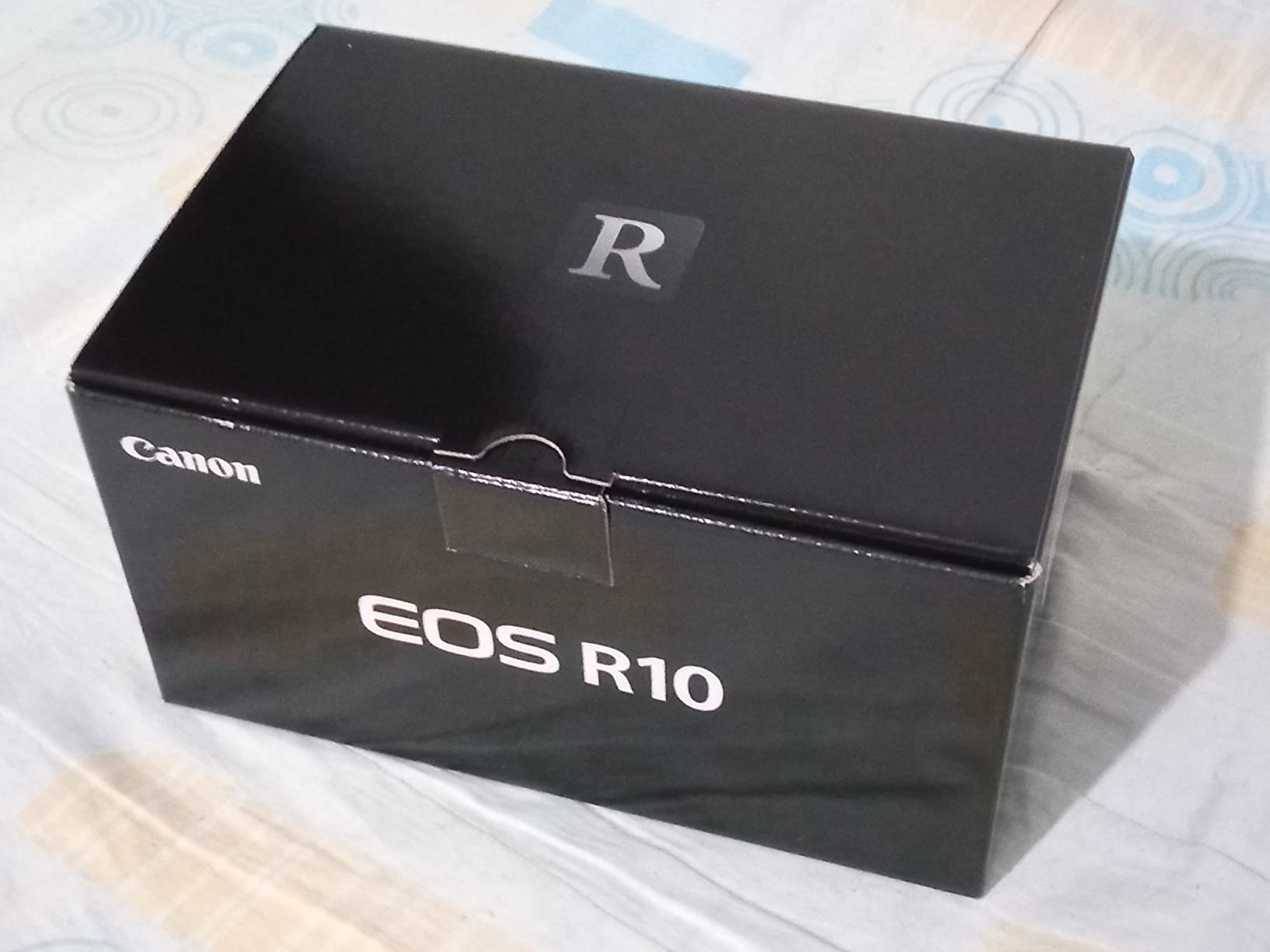 Canon EOS R10 (Body Only), Mirrorless Vlogging Camera, 24.2 MP, 4K Video, DIGIC X Image Processor, High-Speed Shooting, Subject Tracking, Compact, Lightweight, Detection, for Content Creators customer photo 1