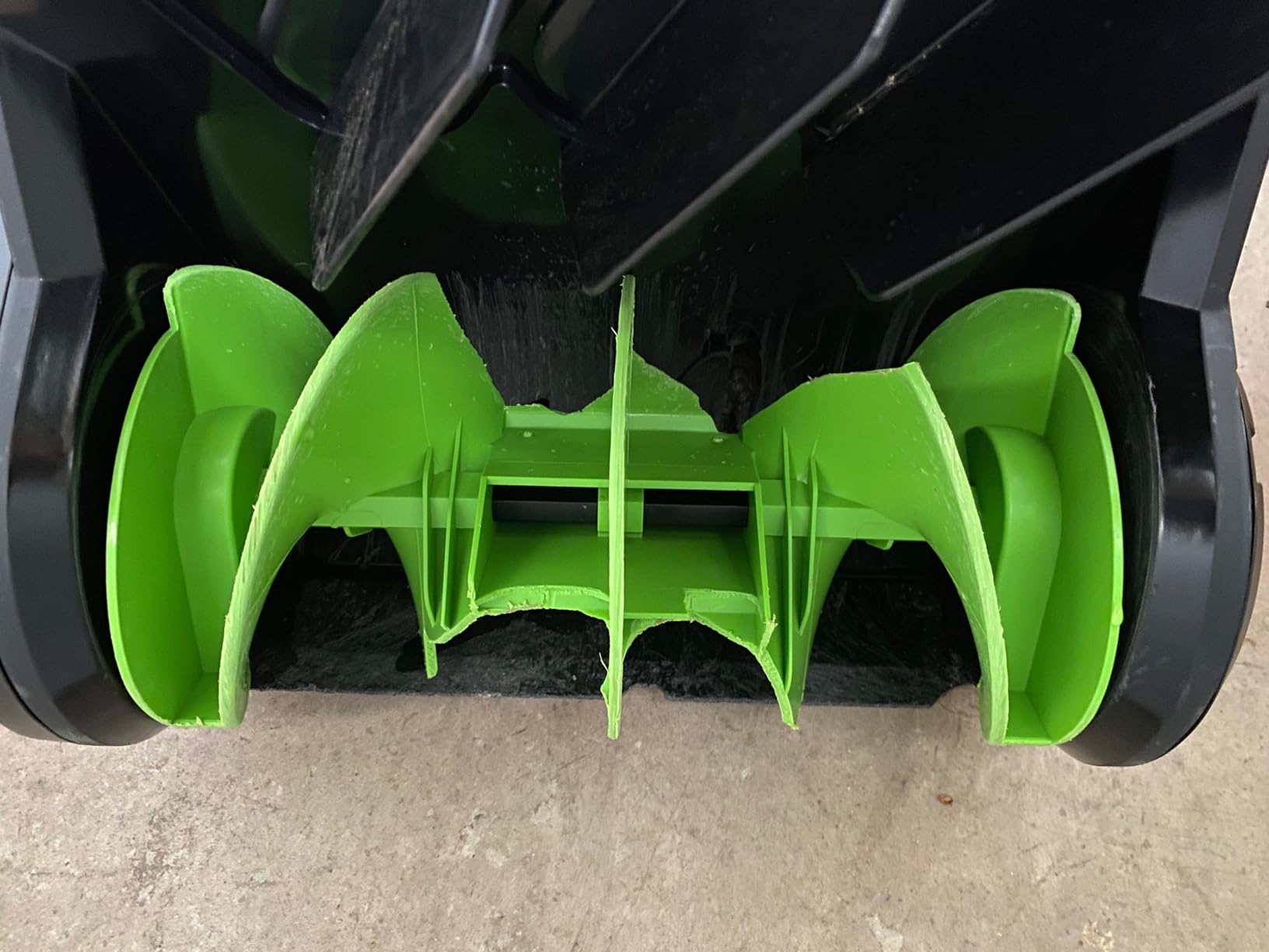 EGO Power+ SSA1200 Multi-Head Snow Shovel Attachment, Black customer photo 2