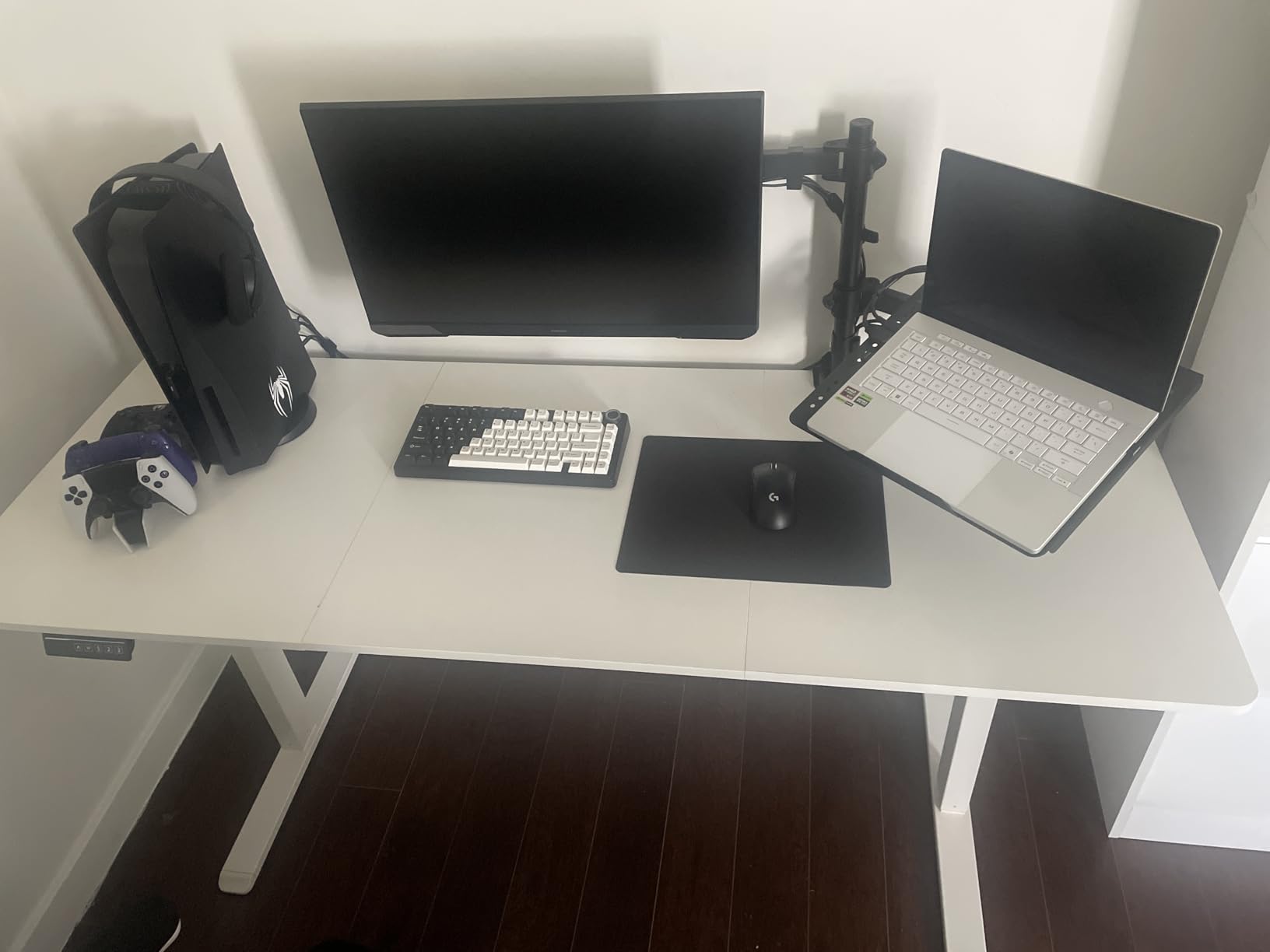 Logitech G840 XL Cloth Gaming Mouse Pad (900x400x3) - Black customer photo 2
