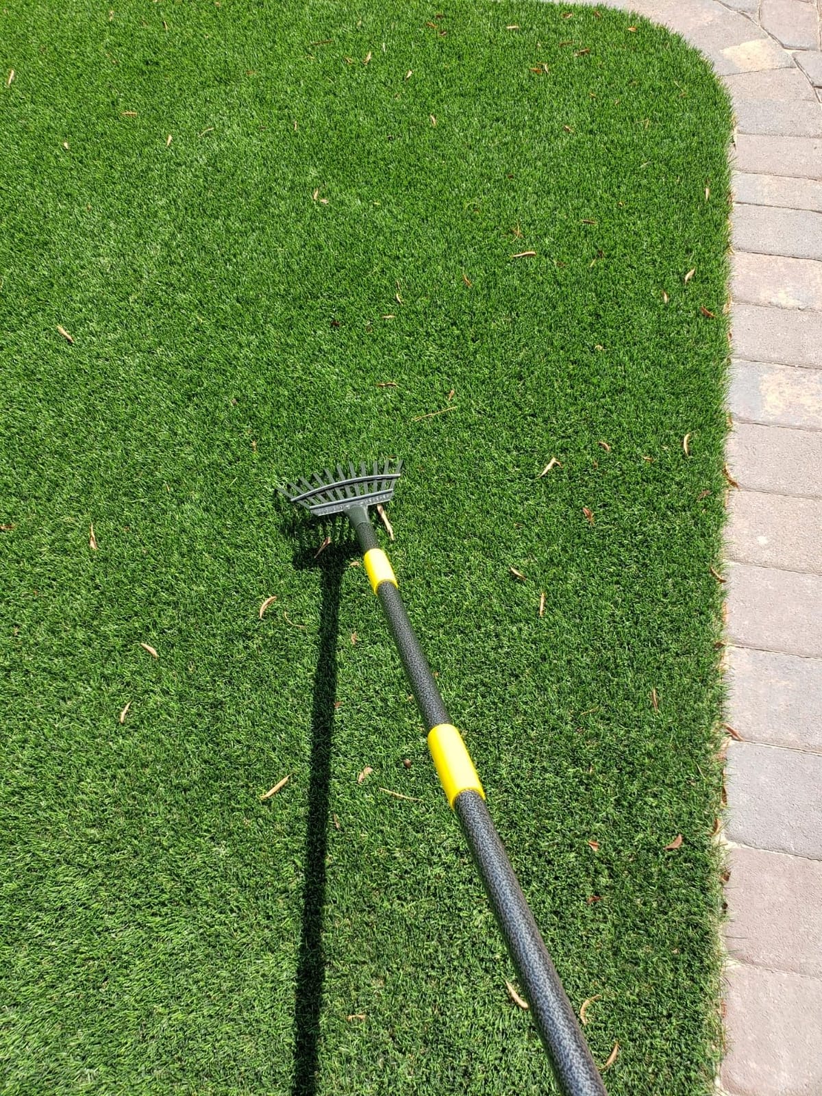Oliynedy Leaf Rake for Gardening, Adjustable Metal Garden Rake for Leaves Long Handle 30-60