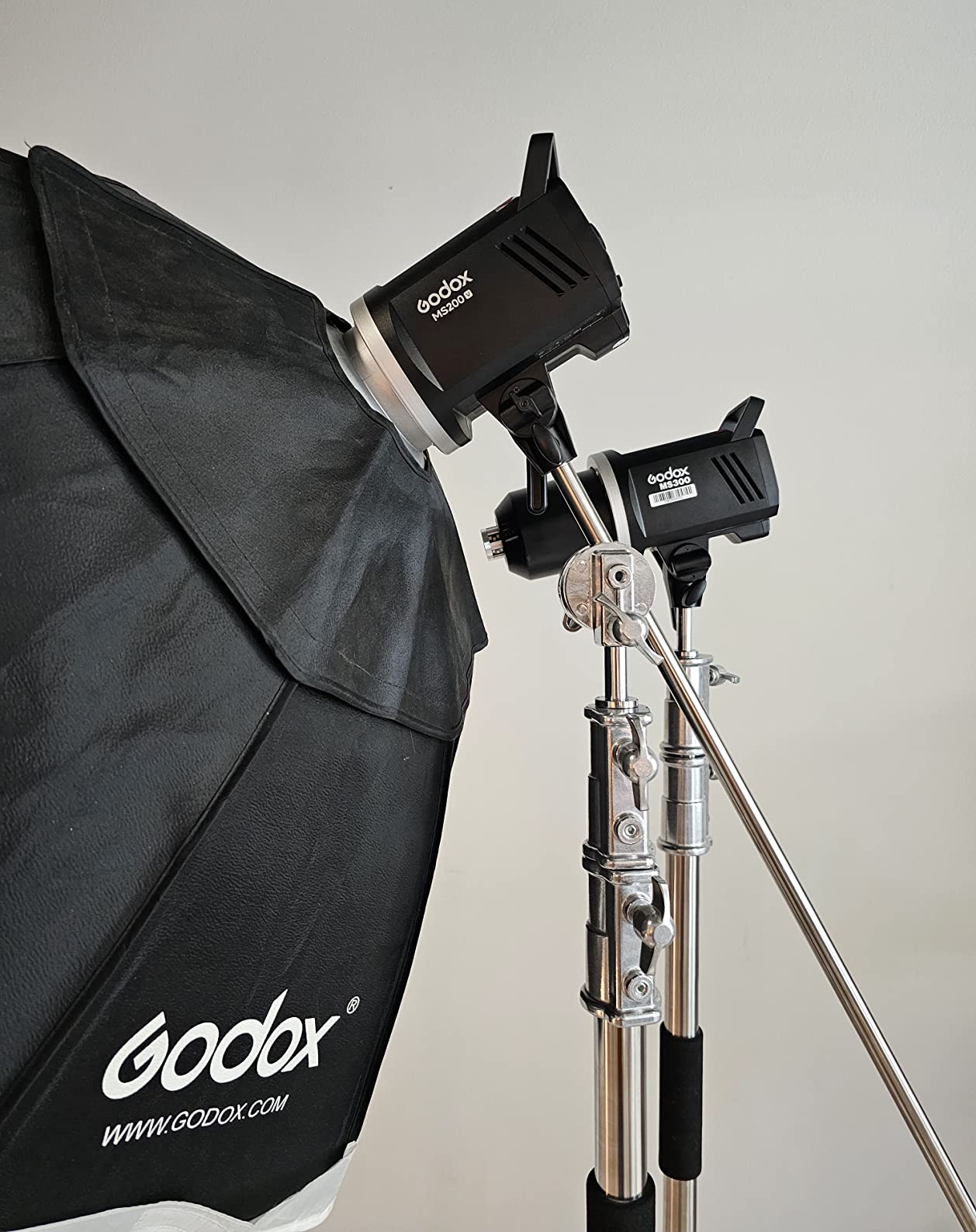 Godox MS200V MS200-V Studio Strobe Light, 200Ws 2.4G Studio Flash Monolight customer photo 2