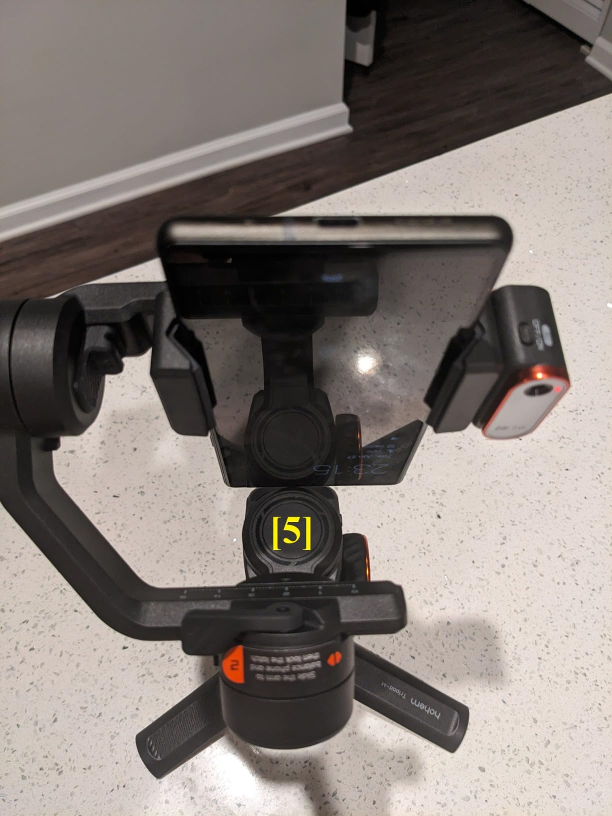 Hohem iSteady M6 Gimbal Stabilizer for Smartphone, 3-Axis Cell Phone Stabilizer Built-in OLED Display 400g Payload Reverse Charging Android and iPhone Gimbal with Inception Motion Timelapse customer photo 2