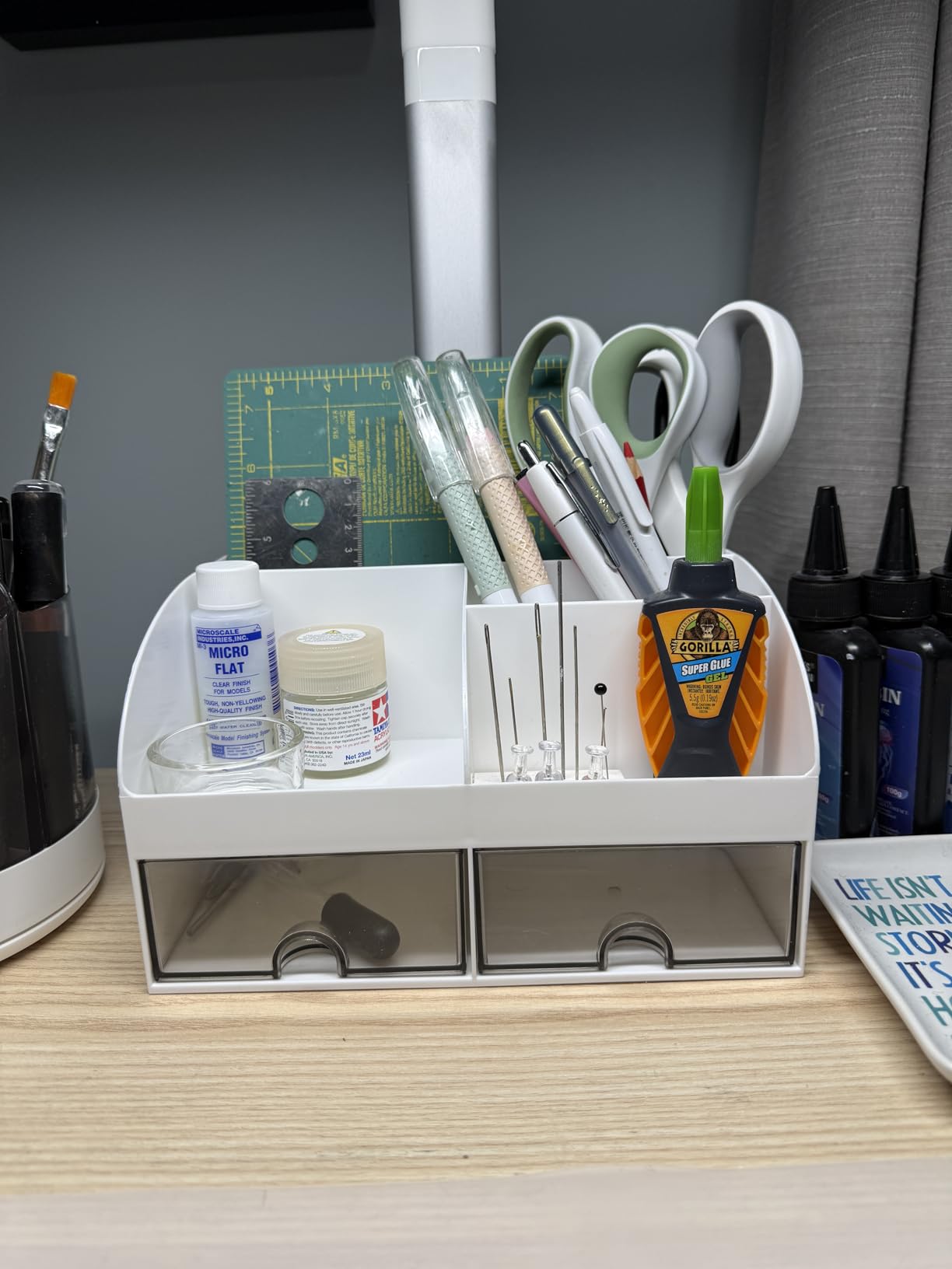COMFYROOM Desk Organizer with 6 Compartments and 2 Drawers, Plastic Makeup Organizer, Pen Holder for Desktop Storage, Desk Organization for School, Home, Office Supplies (White) customer photo 2