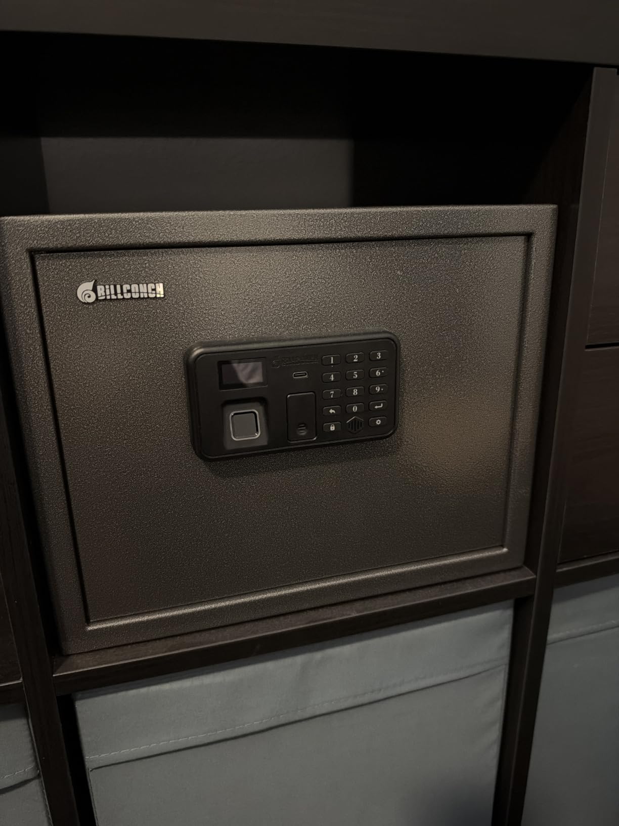 Billconch Smart Gun Safe for Multiple Pistols - Automatic Lock Safe Box customer photo 1