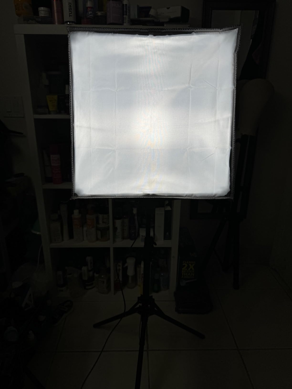 Softbox Lighting Kit, NiceVeedi 2-Pack 16'' x 16'' Softbox Photography Lighting Kit with 63” Tripod Stand & 5400K 450W Equivalent LED Bulb, Continuous Lighting for Photography/Video Record customer photo 1