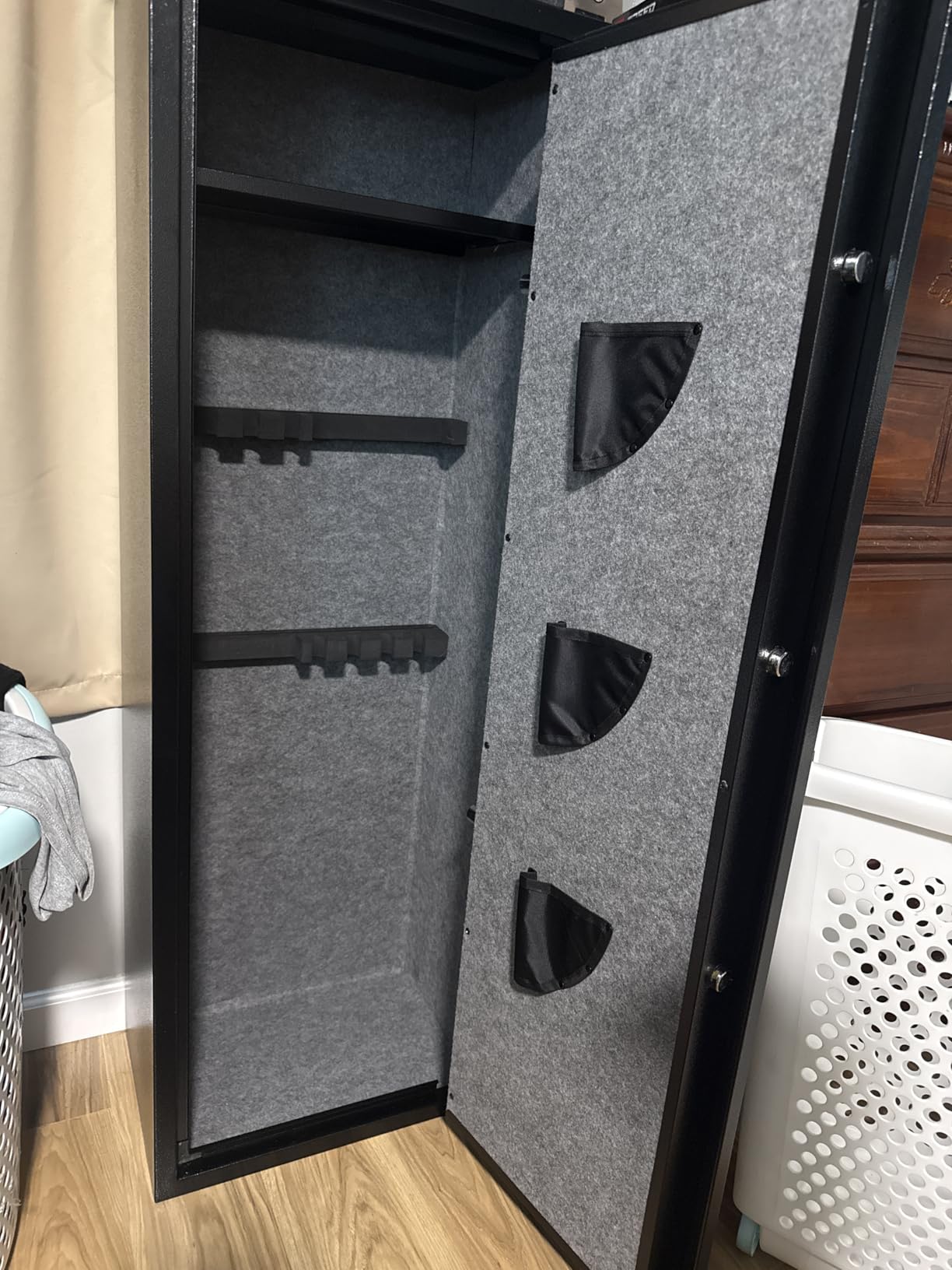 EMAXEE 8-15 Biometric Gun Safe Rifle, Large Gun Safes for Home Rifle and Pistols with Upgraded Panel and LED Light, Quick Access Fingerprint Gun Cabinet with Removable Shelf (No Assembly Required) customer photo 2