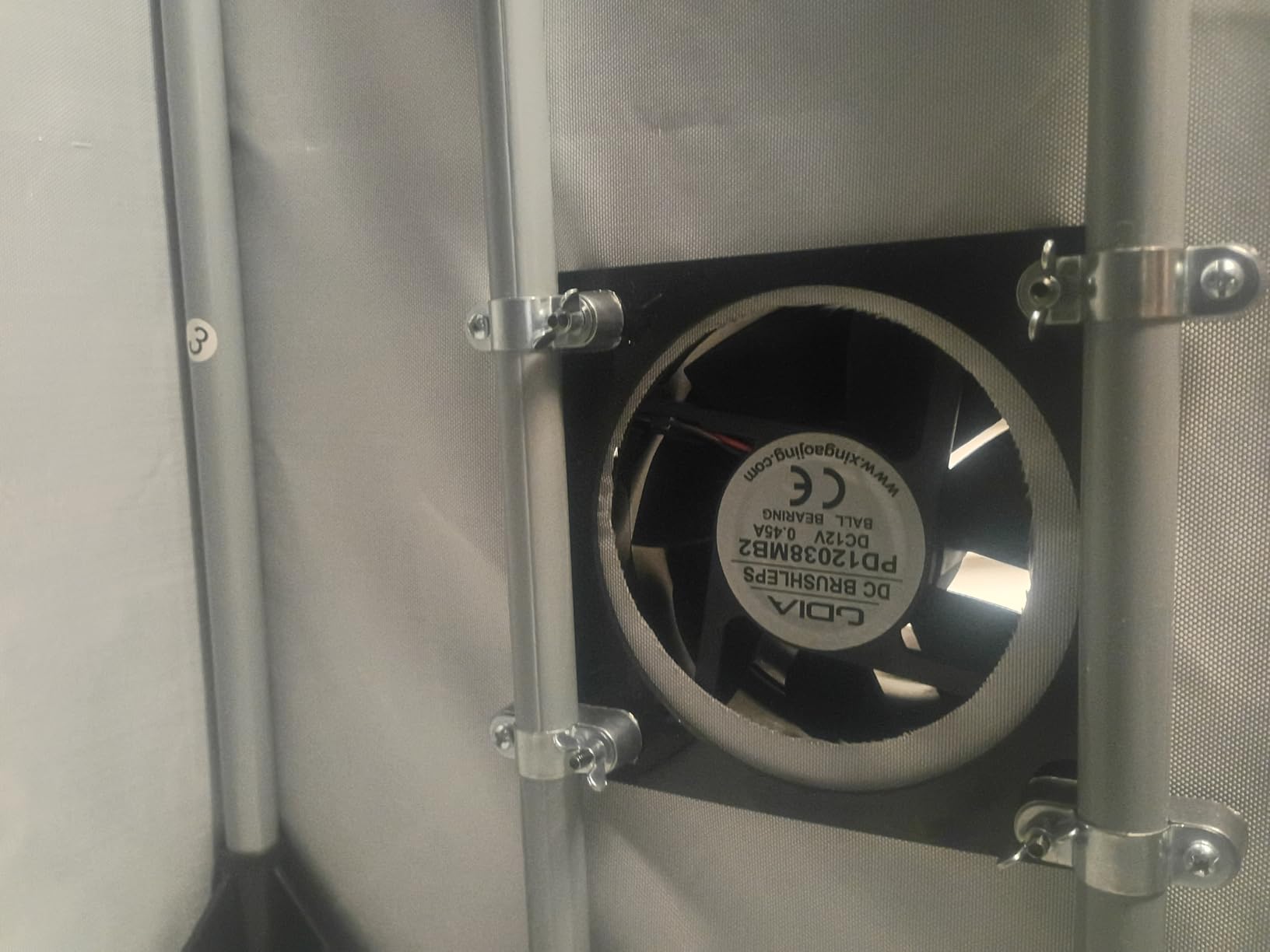 LONGER Laser Engraver Large Size Enclosure with Vent, 31 * 28.7 * 20.8 Inches (790 * 730 * 530 MM) for Most Laser Engraving Machine Insulates Against Smoke and Odor, Noise Reduction, Eye Protection customer photo 2