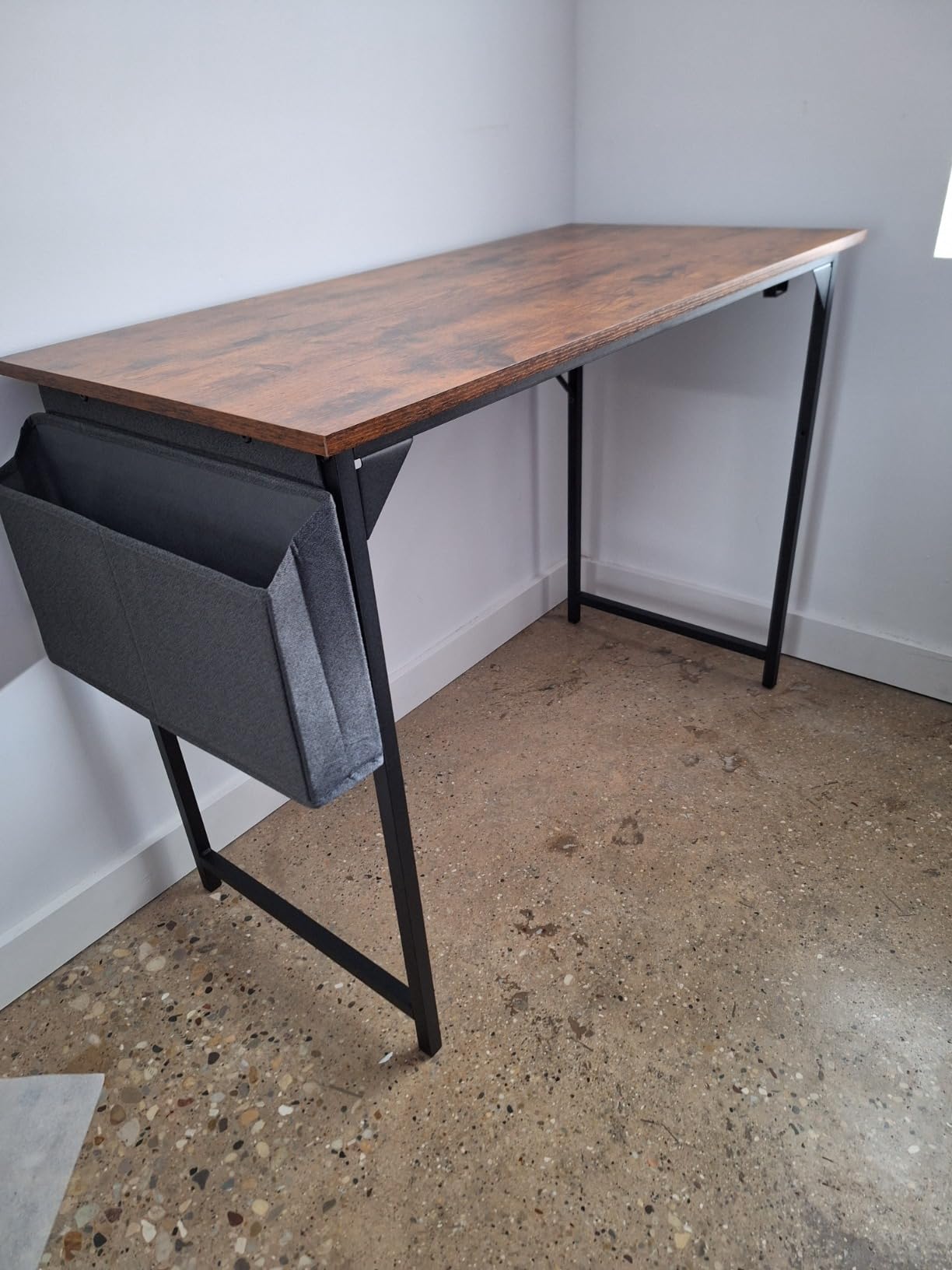 Sweetcrispy 40-Inch Small Computer Desk for Bedroom, Brown customer photo 2