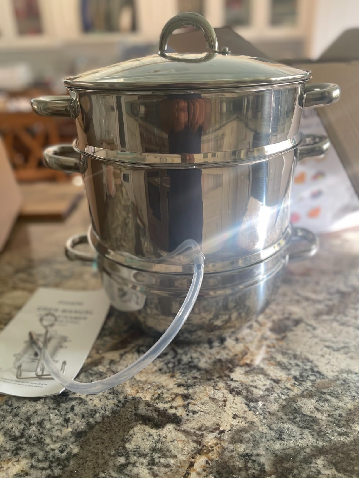 FOHERE 11Qt Steam Juicer Extractor Stainless Steel, Juice Steamer Pot for Fruit & Vegetables with Glass Lid, Hose, Clamp, Loop Handles, Ideal for Making Fresh Juice, Jelly, and Sauces customer photo 1