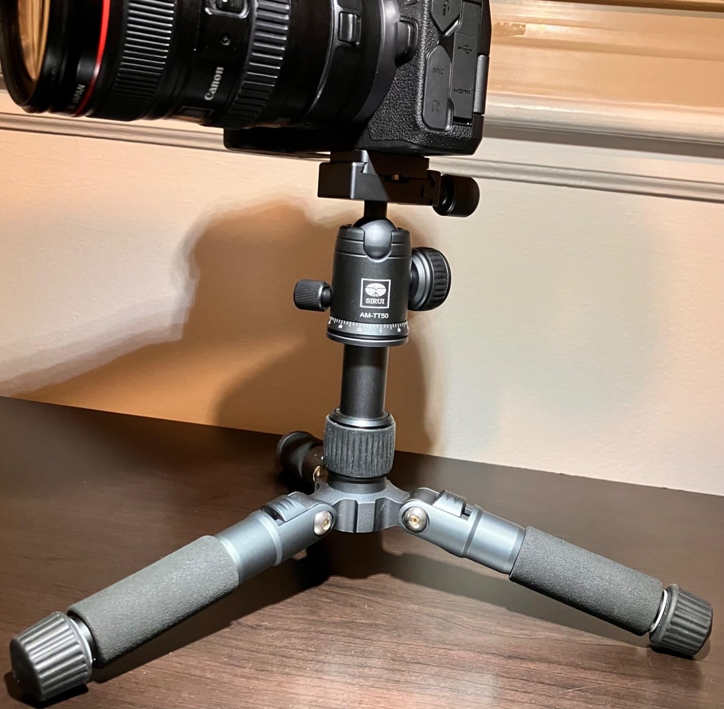 SIRUI Aluminum Mini Desktop Tripod with 360° Ball Head customer photo 2