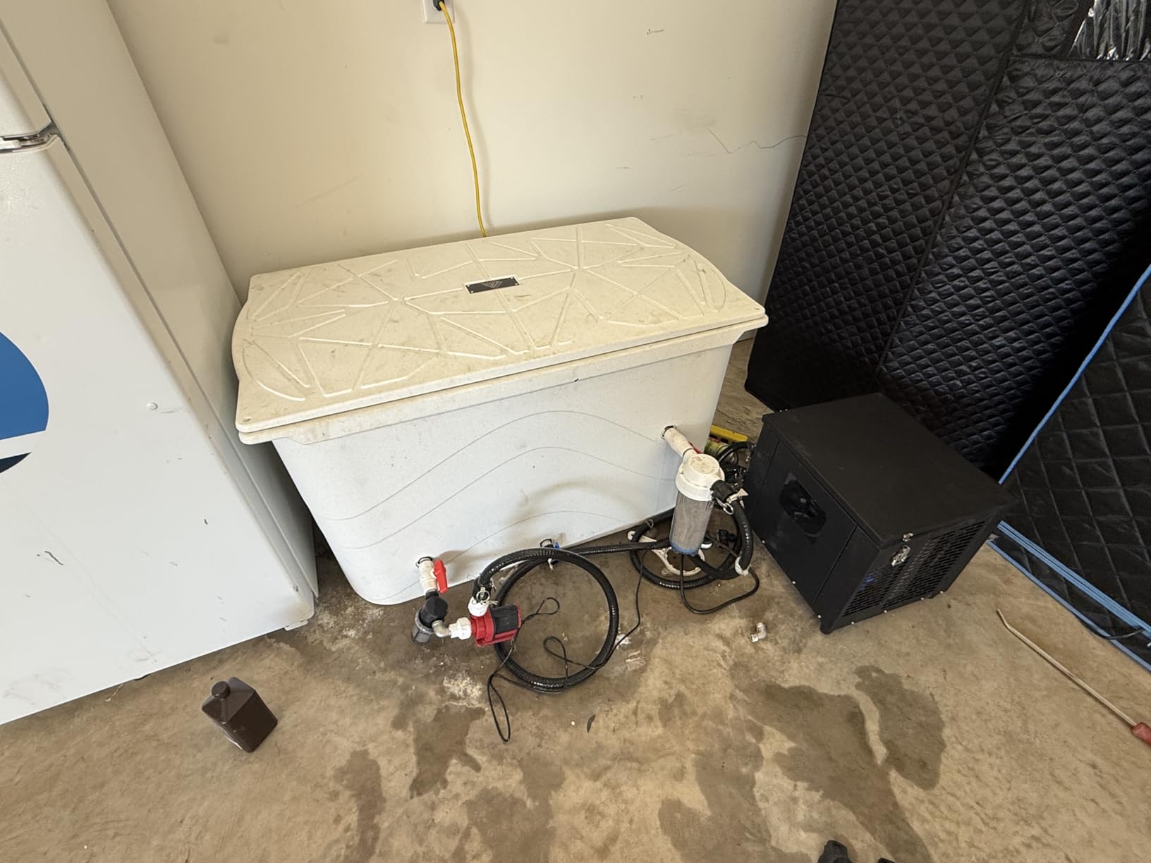 Frozin 400 Cold Plunge Tub with Water Chiller. Foam Insulation for Superior Ice Retention over Uninsulated Barrel or Inflatable Ice Baths. 100 Gallon Capacity (Cold Plunge Tub With Chiller) customer photo 1