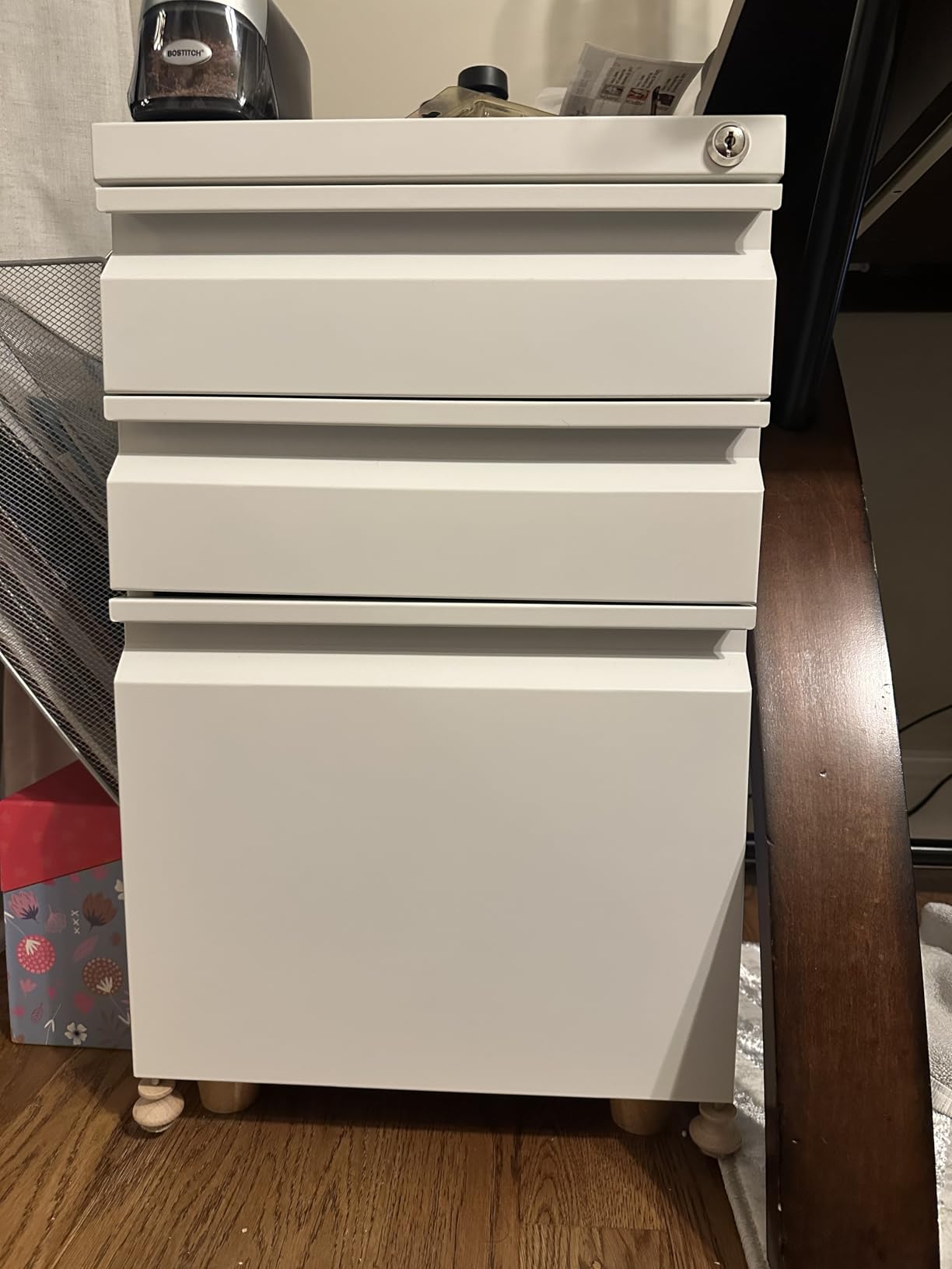 Guizeeopo 3 Drawer File Cabinet with Lock, File Cabinets for Home Office,Under Desk Cabinet, Locking File Cabinet for A4/Letter/Legal, Fully Assembled Expect Casters, Matte White customer photo 2
