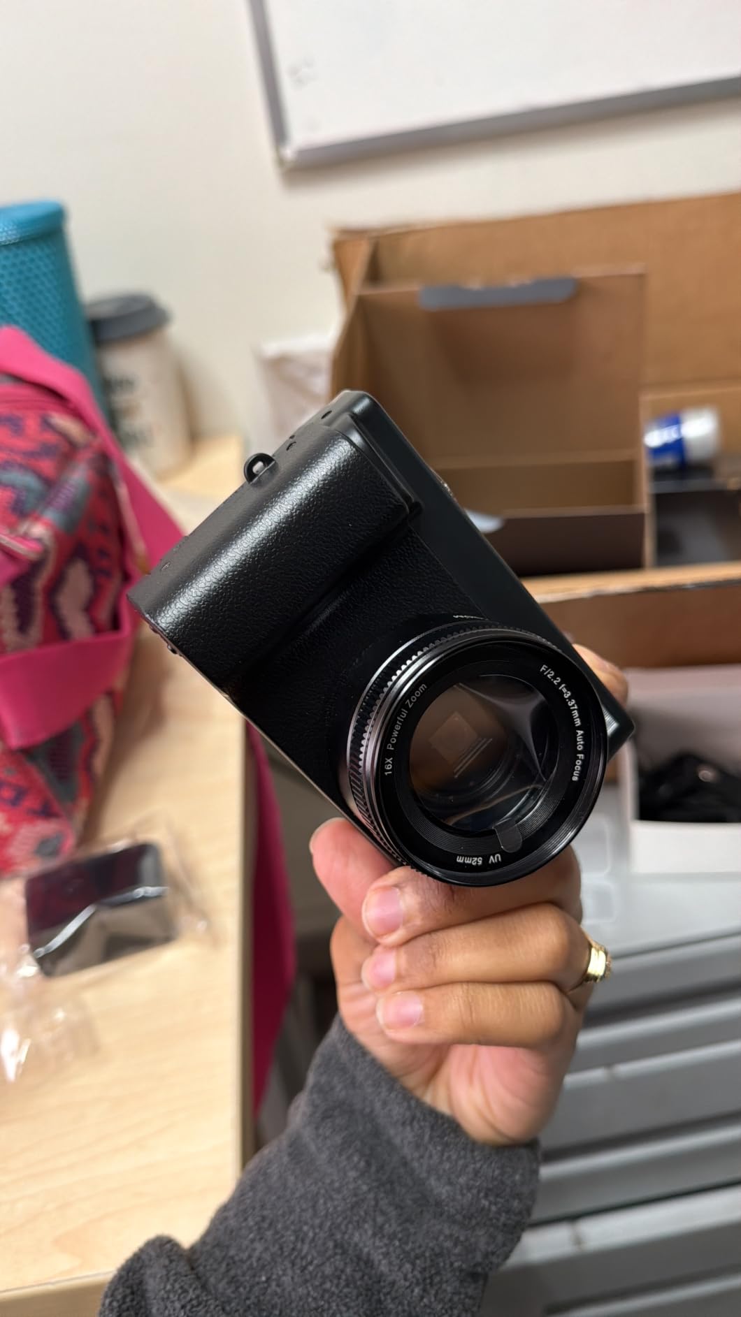 4K Digital Camera for Beginners & Teens, with Flip Screen, 32G Card(Black) customer photo 1