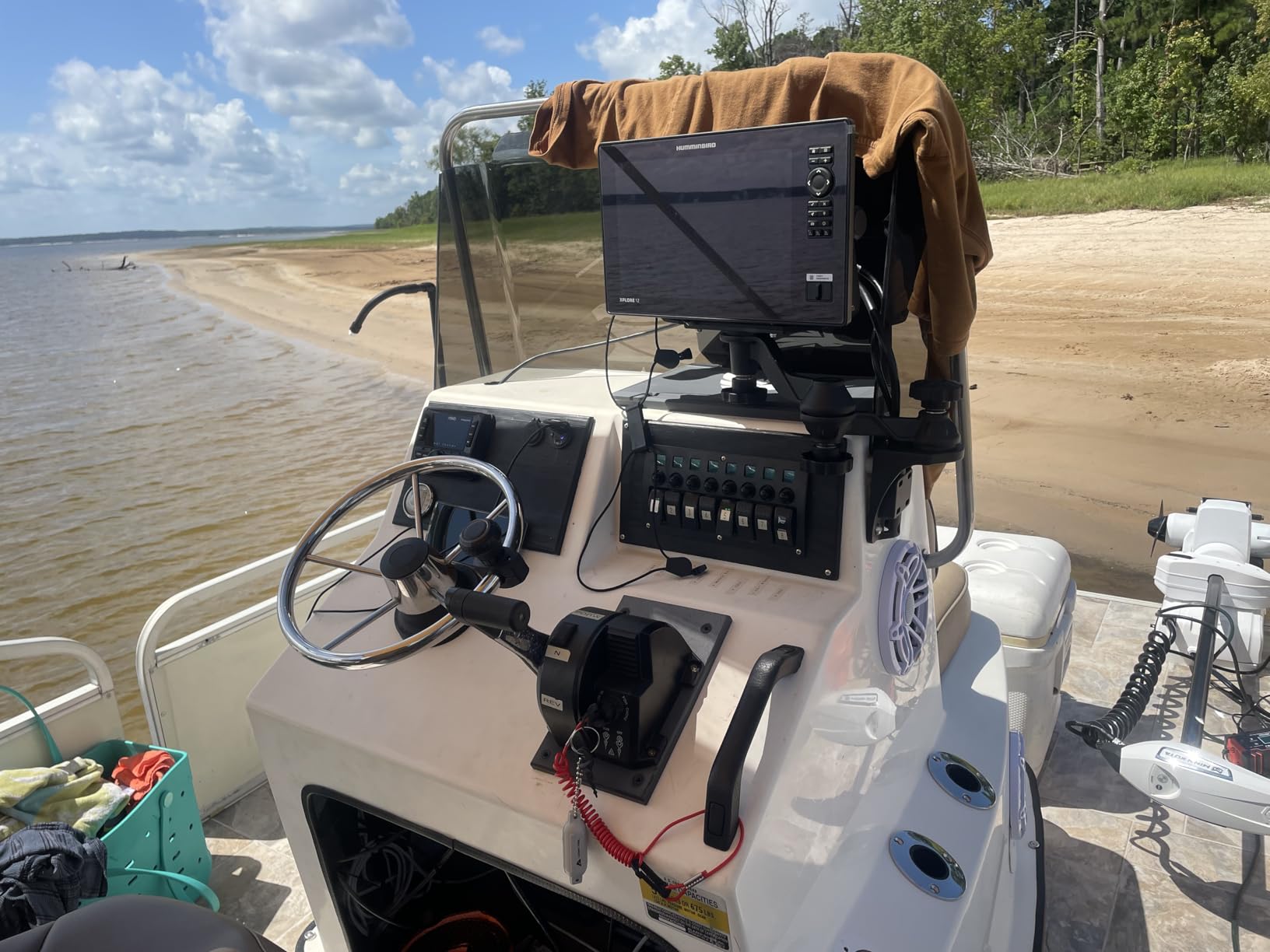 Humminbird XPLORE Series GPS Fish Finder MEGA Side Imaging+ & HD Touchscreen Display customer photo 2