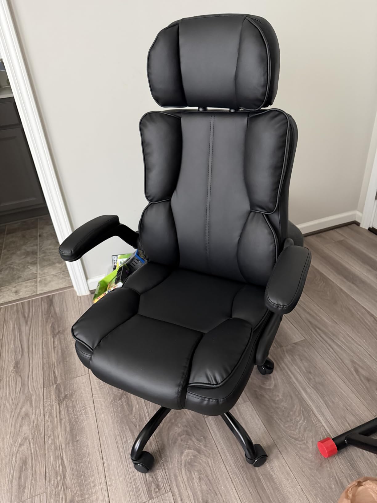 Kensaker Managerial Executive Chair with Adjustable Headrest customer photo 1