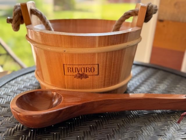 Sauna Bucket & Ladle Set – 1 Gallon / 4L Canadian Red Cedar customer photo 2