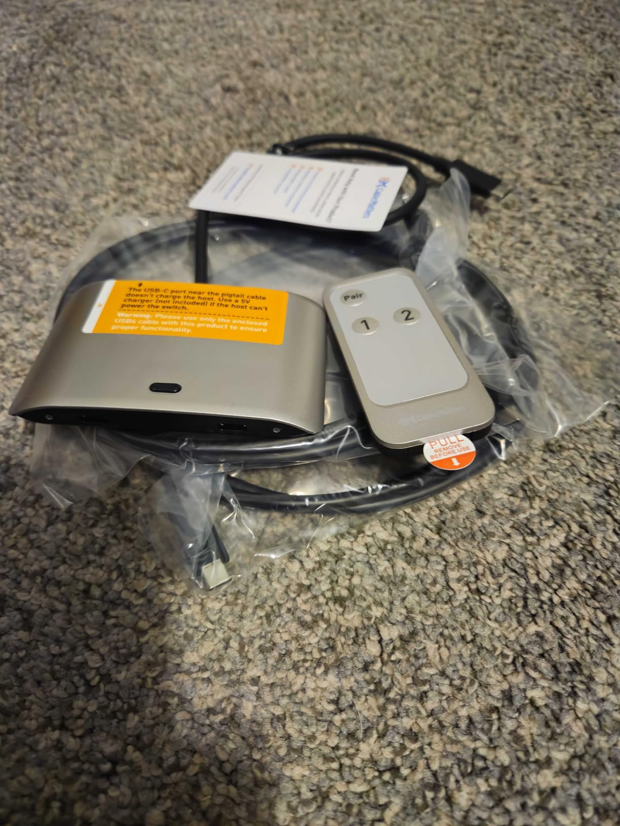 Cable Matters 20Gbps USB C KVM Switch for 2 Computers, 140W PD Charging customer photo 2