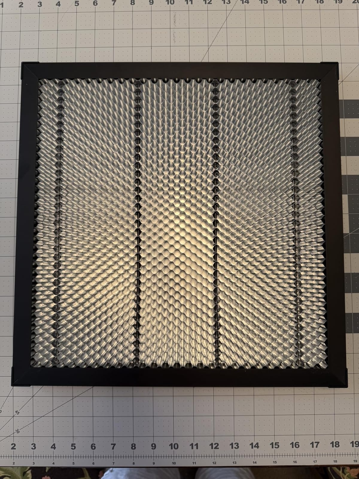 TOOCAA 10W Enclosed Laser Engraver for Tumblers, AI Camera Live Auto Positioning, 80W Powerful Output, 600mm/s Speed, AI Material Recognition,Laser Engraving Machine for Wood and Metal, Acrylic customer photo 1