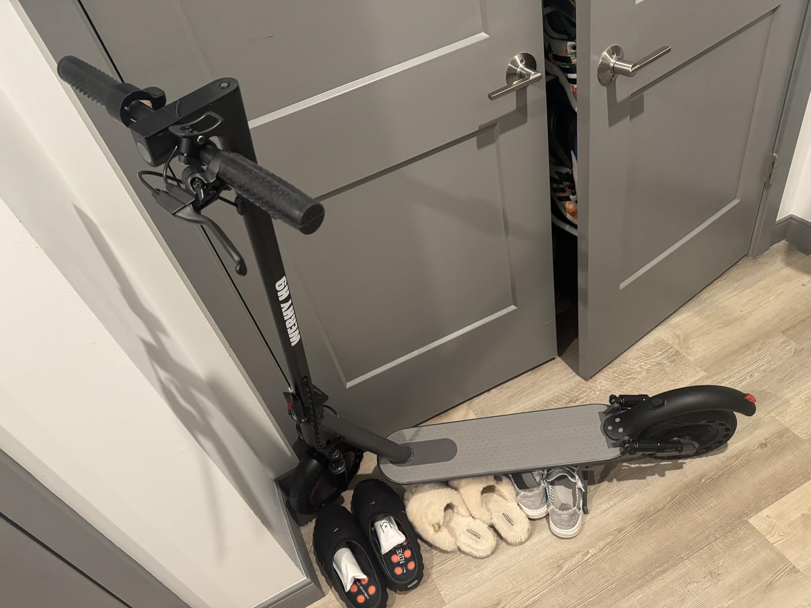 WERHY Electric Scooter,500W/350W Motor, 8.5''/10'' Solid Tires, 21-28Miles customer photo 2